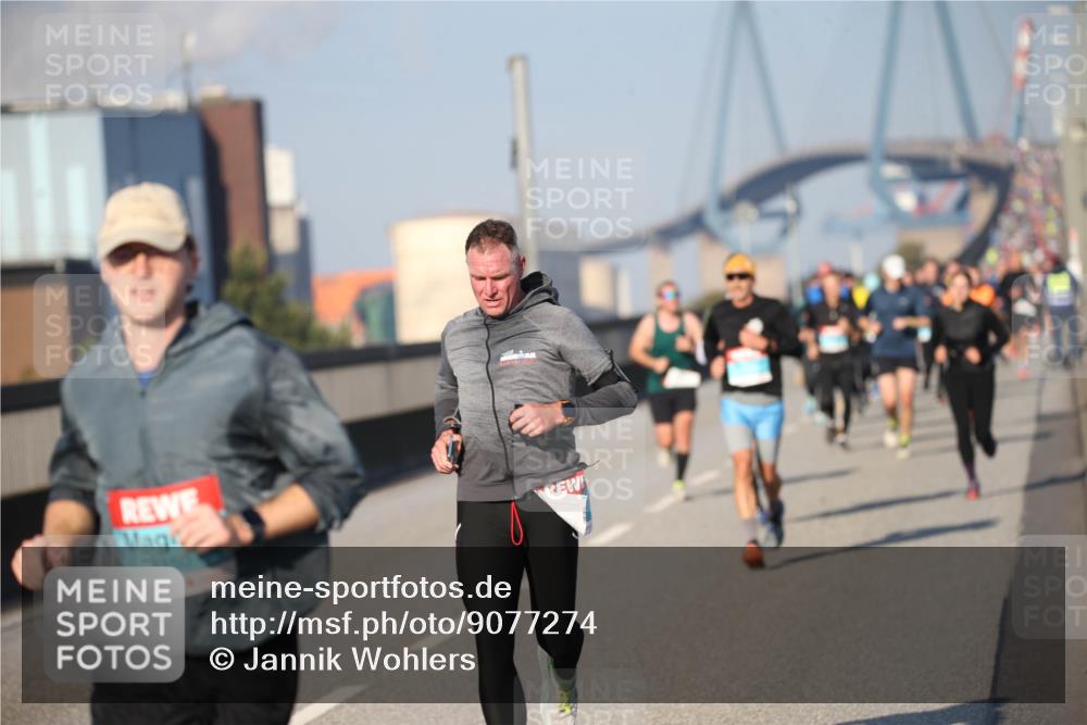 03.10.2025 - Köhlbrandbrückenlauf Jannik Wohlers http://msf.ph/oto/9077274 03.10.2025 09:43:54 Position 3 1150 meine-sportfotos.de