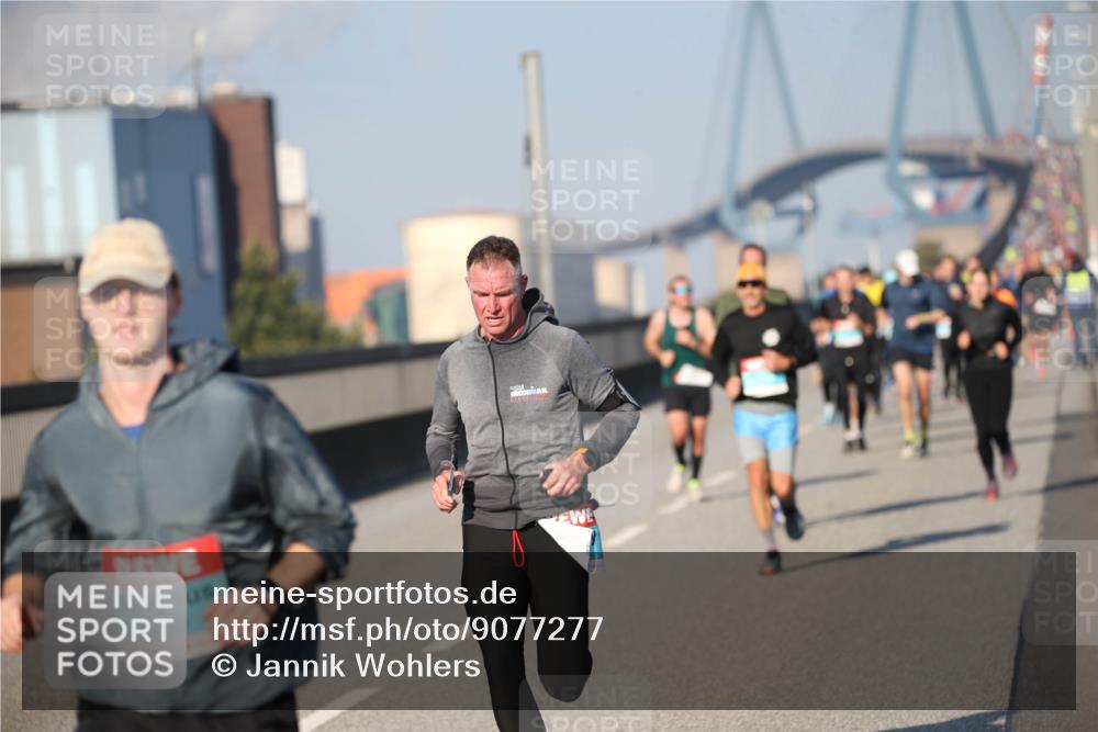 03.10.2025 - Köhlbrandbrückenlauf Jannik Wohlers http://msf.ph/oto/9077277 03.10.2025 09:43:54 Position 3 1150 meine-sportfotos.de