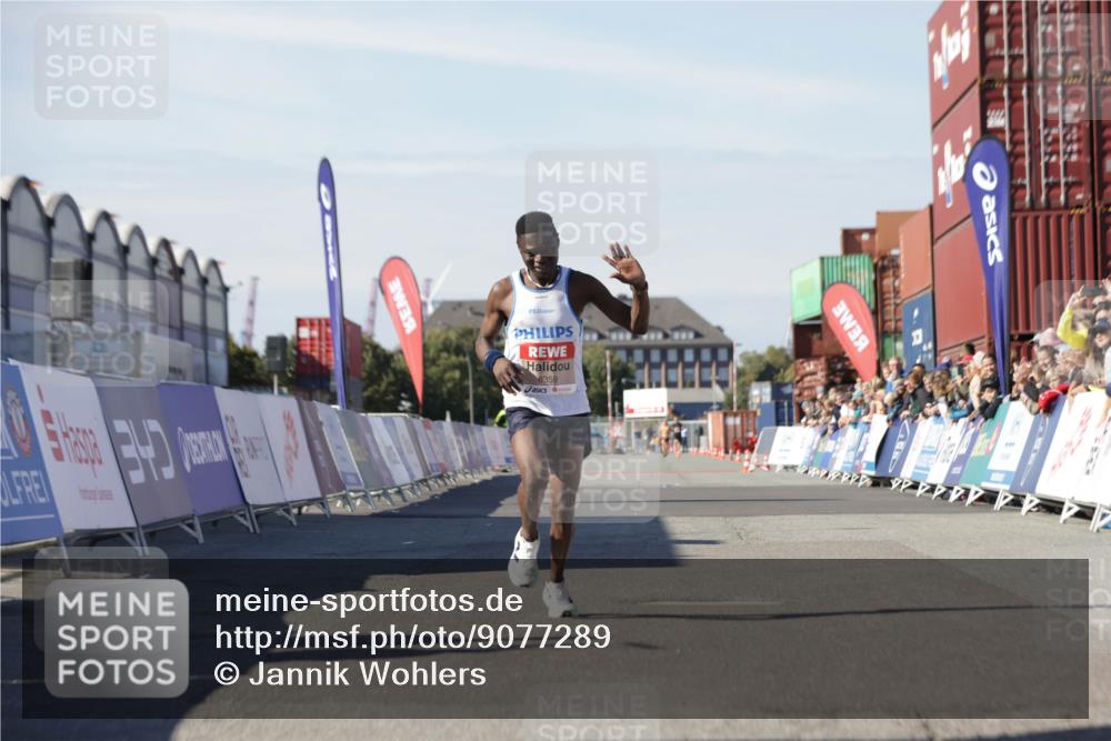 03.10.2025 - Köhlbrandbrückenlauf Jannik Wohlers http://msf.ph/oto/9077289 03.10.2025 12:48:27 Ziel 6359 meine-sportfotos.de
