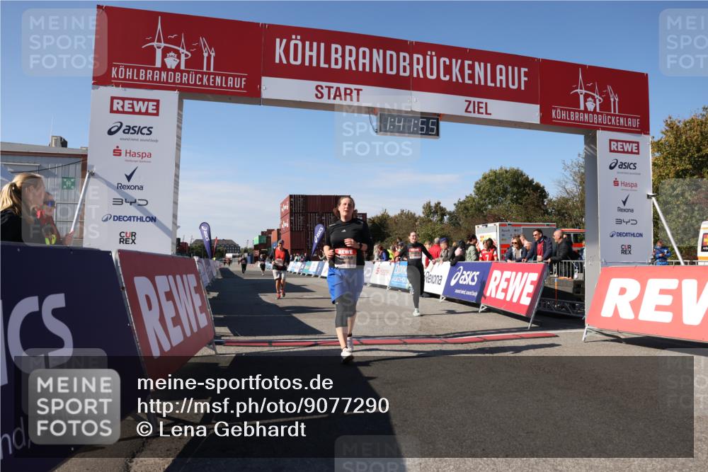 03.10.2025 - Köhlbrandbrückenlauf Lena Gebhardt http://msf.ph/oto/9077290 03.10.2025 13:41:55 Ziel 5043, 5193, 5232, 5250, 5257, 5315 meine-sportfotos.de
