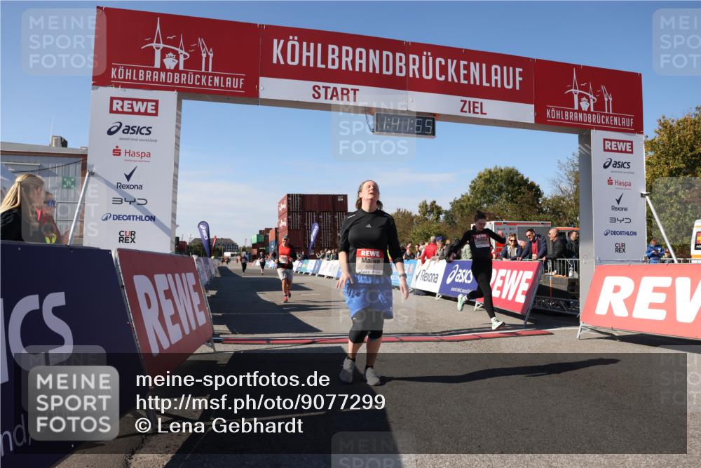 03.10.2025 - Köhlbrandbrückenlauf Lena Gebhardt http://msf.ph/oto/9077299 03.10.2025 13:41:56 Ziel 5043, 5193, 5232, 5250, 5257, 5315 meine-sportfotos.de