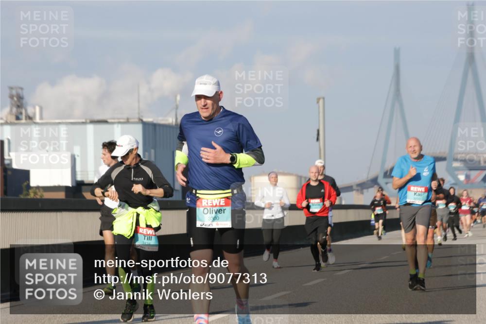 03.10.2025 - Köhlbrandbrückenlauf Jannik Wohlers http://msf.ph/oto/9077313 03.10.2025 09:52:17 Position 3 3434, 3300, 3250 meine-sportfotos.de