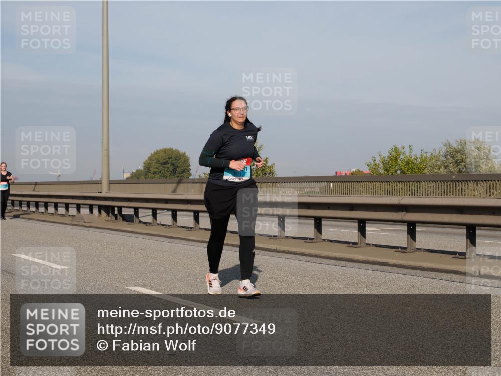 03.10.2025 - Köhlbrandbrückenlauf Fabian Wolf http://msf.ph/oto/9077349 03.10.2025 10:15:46 Position 3  meine-sportfotos.de