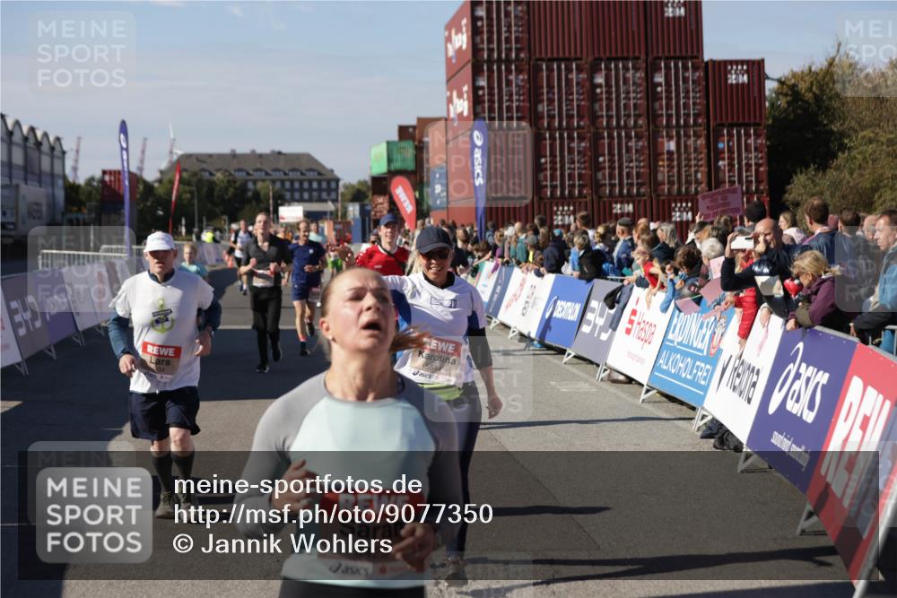 03.10.2025 - Köhlbrandbrückenlauf Jannik Wohlers http://msf.ph/oto/9077350 03.10.2025 13:17:16 Ziel 4242, 4361, 4404, 4988, 5073, 5090, 5429, 5479, 5544, 5638, 5642, 5667, 5890, 5943, 6389, 6431 meine-sportfotos.de