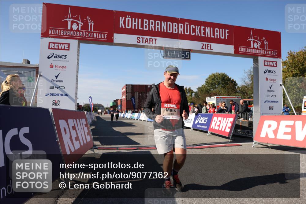 03.10.2025 - Köhlbrandbrückenlauf Lena Gebhardt http://msf.ph/oto/9077362 03.10.2025 13:41:59 Ziel 5043, 5232, 5250, 5253, 5257, 5315, 5620 meine-sportfotos.de