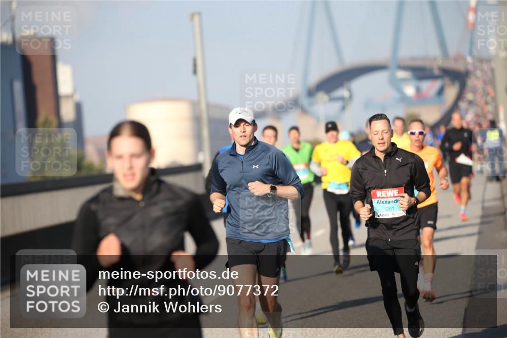 03.10.2025 - Köhlbrandbrückenlauf Jannik Wohlers http://msf.ph/oto/9077372 03.10.2025 09:44:04 Position 3 1261 meine-sportfotos.de