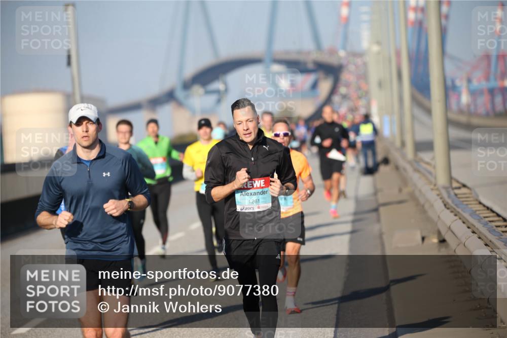 03.10.2025 - Köhlbrandbrückenlauf Jannik Wohlers http://msf.ph/oto/9077380 03.10.2025 09:44:05 Position 3 1261 meine-sportfotos.de