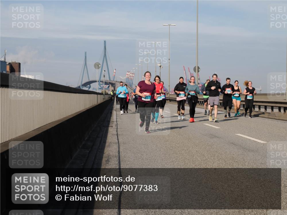 03.10.2025 - Köhlbrandbrückenlauf Fabian Wolf http://msf.ph/oto/9077383 03.10.2025 10:15:48 Position 3  meine-sportfotos.de