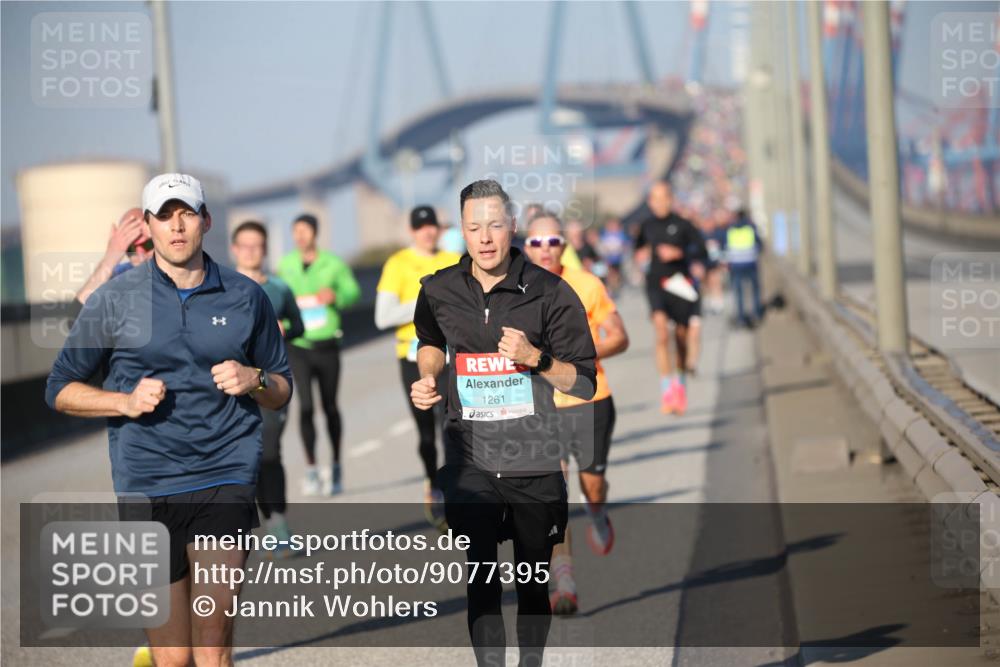 03.10.2025 - Köhlbrandbrückenlauf Jannik Wohlers http://msf.ph/oto/9077395 03.10.2025 09:44:05 Position 3 97, 1261 meine-sportfotos.de