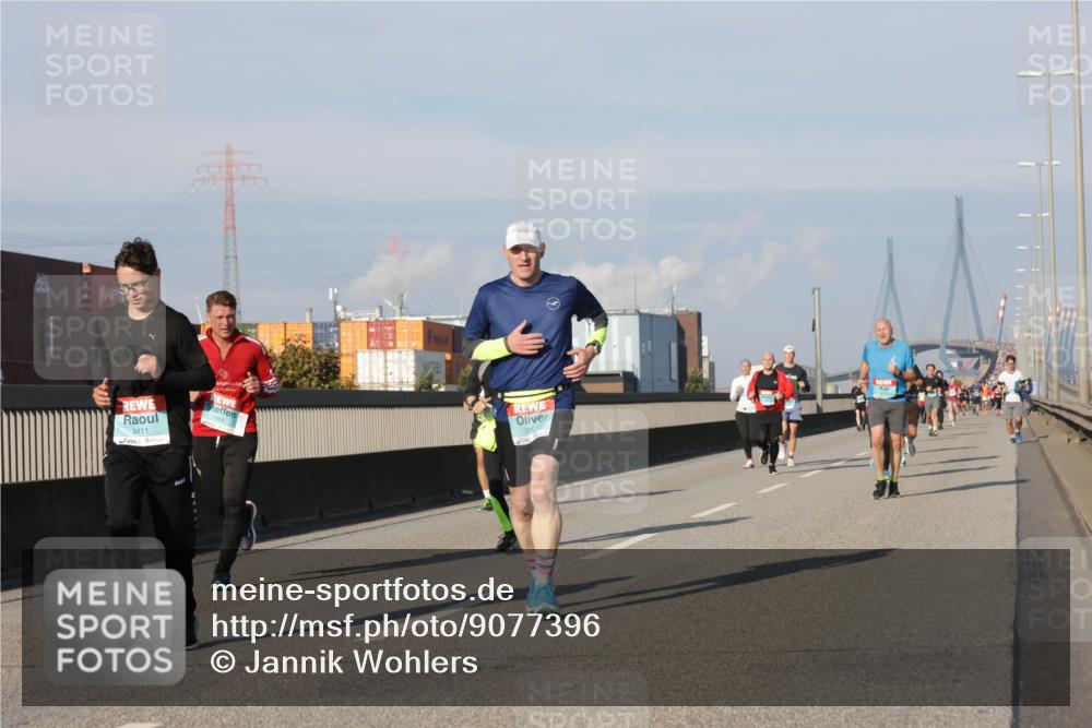 03.10.2025 - Köhlbrandbrückenlauf Jannik Wohlers http://msf.ph/oto/9077396 03.10.2025 09:52:18 Position 3 3411, 330 meine-sportfotos.de