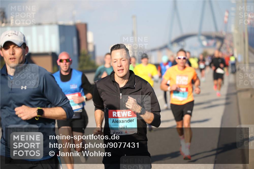 03.10.2025 - Köhlbrandbrückenlauf Jannik Wohlers http://msf.ph/oto/9077431 03.10.2025 09:44:08 Position 3 1261 meine-sportfotos.de