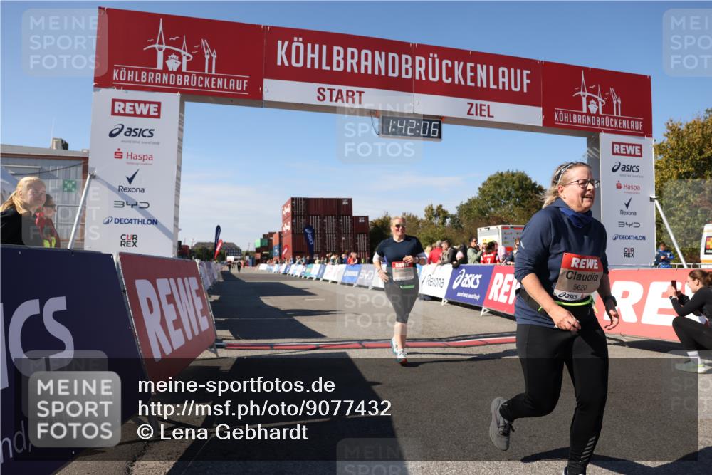 03.10.2025 - Köhlbrandbrückenlauf Lena Gebhardt http://msf.ph/oto/9077432 03.10.2025 13:42:06 Ziel 5043, 5253, 5620 meine-sportfotos.de