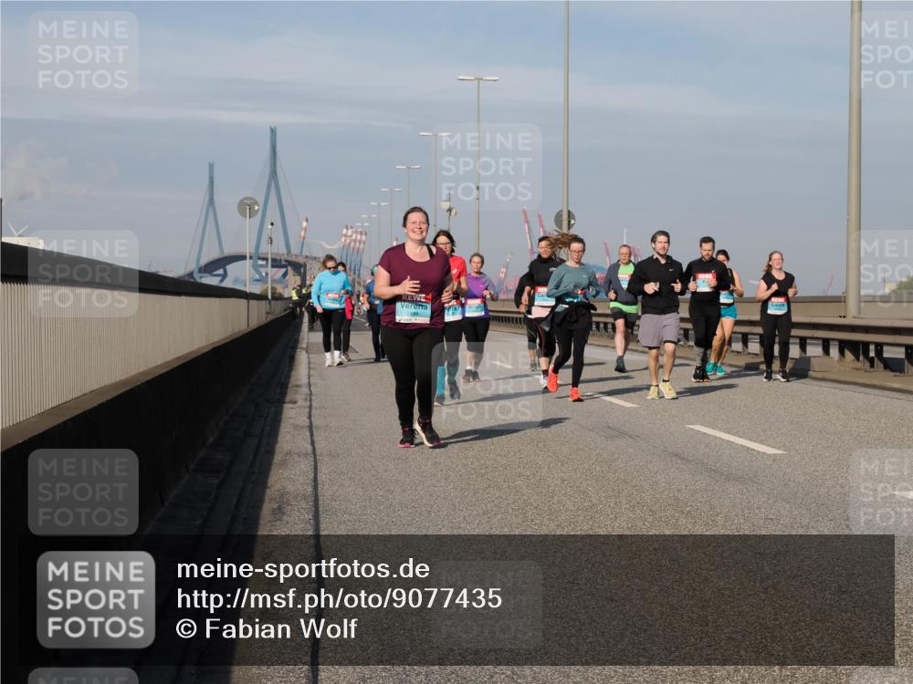 03.10.2025 - Köhlbrandbrückenlauf Fabian Wolf http://msf.ph/oto/9077435 03.10.2025 10:15:49 Position 3  meine-sportfotos.de