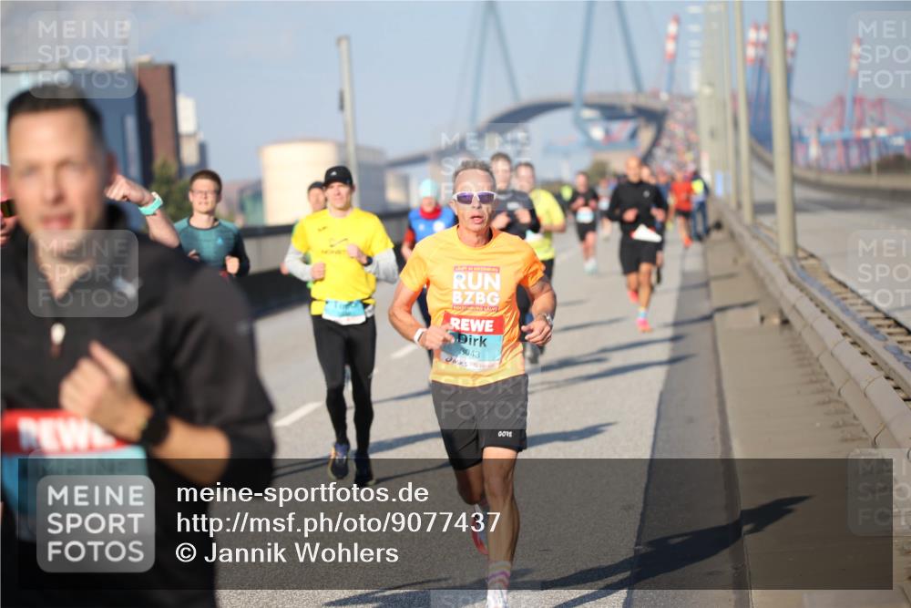 03.10.2025 - Köhlbrandbrückenlauf Jannik Wohlers http://msf.ph/oto/9077437 03.10.2025 09:44:09 Position 3 3043 meine-sportfotos.de