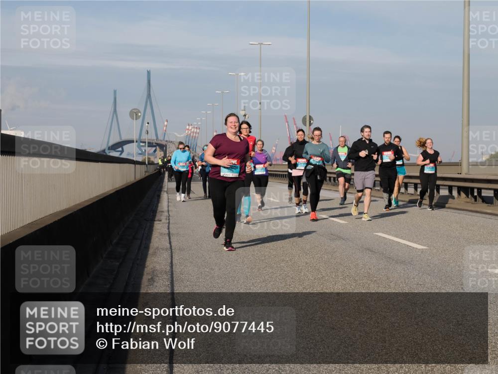 03.10.2025 - Köhlbrandbrückenlauf Fabian Wolf http://msf.ph/oto/9077445 03.10.2025 10:15:49 Position 3  meine-sportfotos.de