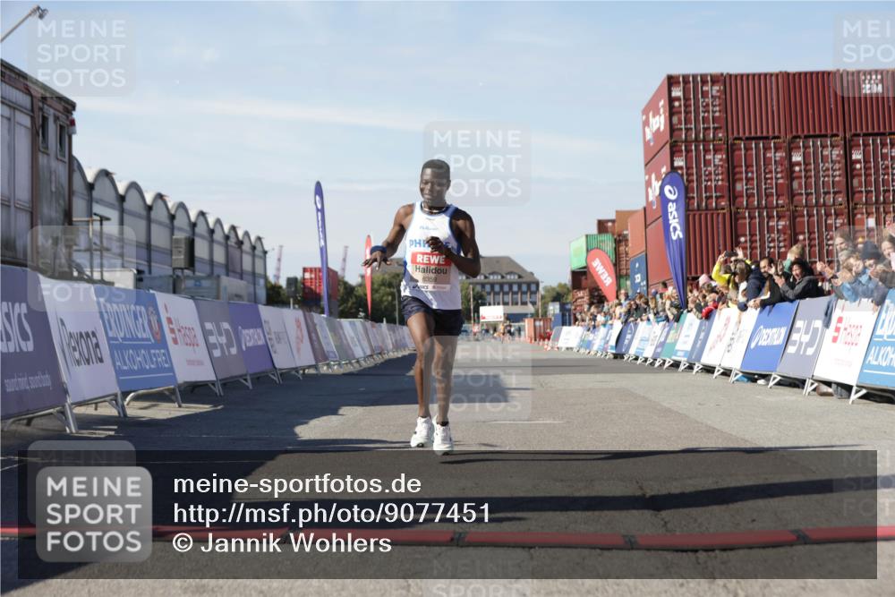 03.10.2025 - Köhlbrandbrückenlauf Jannik Wohlers http://msf.ph/oto/9077451 03.10.2025 12:48:28 Ziel 6359 meine-sportfotos.de
