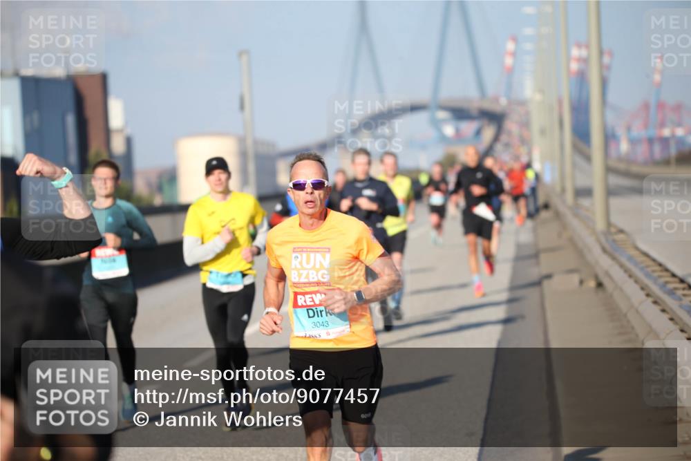 03.10.2025 - Köhlbrandbrückenlauf Jannik Wohlers http://msf.ph/oto/9077457 03.10.2025 09:44:09 Position 3 3043 meine-sportfotos.de