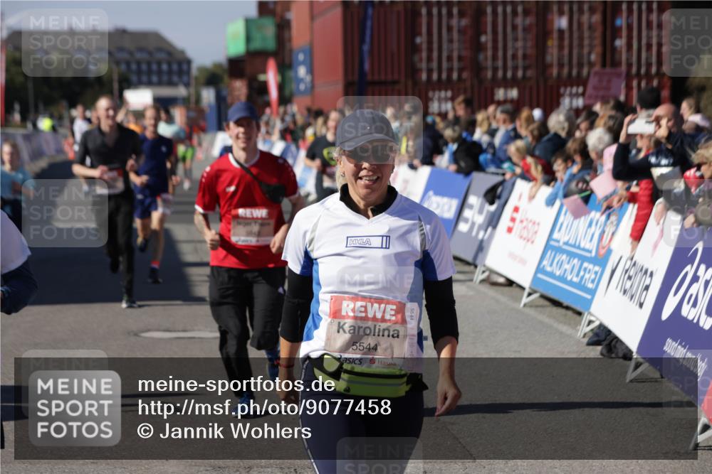 03.10.2025 - Köhlbrandbrückenlauf Jannik Wohlers http://msf.ph/oto/9077458 03.10.2025 13:17:17 Ziel 4361, 4404, 4988, 5031, 5073, 5090, 5429, 5479, 5544, 5638, 5642, 5667, 5890, 5943, 6389, 6431 meine-sportfotos.de