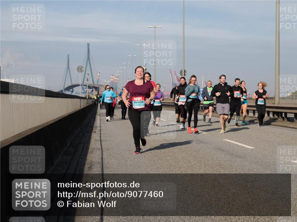 03.10.2025 - Köhlbrandbrückenlauf Fabian Wolf http://msf.ph/oto/9077460 03.10.2025 10:15:50 Position 3 2438 meine-sportfotos.de