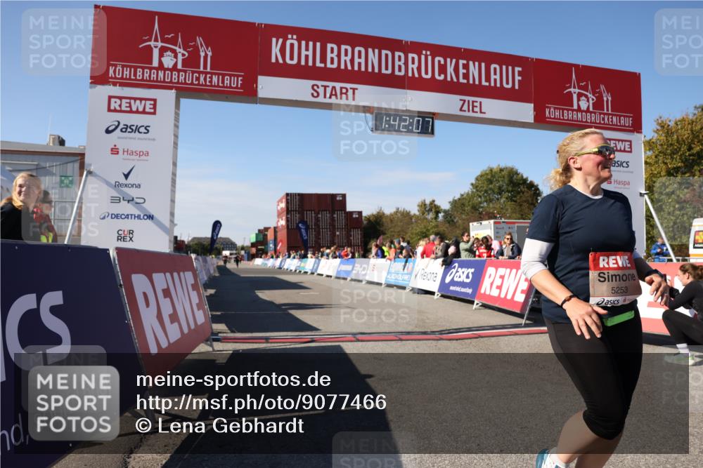 03.10.2025 - Köhlbrandbrückenlauf Lena Gebhardt http://msf.ph/oto/9077466 03.10.2025 13:42:07 Ziel 5043, 5253, 5620 meine-sportfotos.de