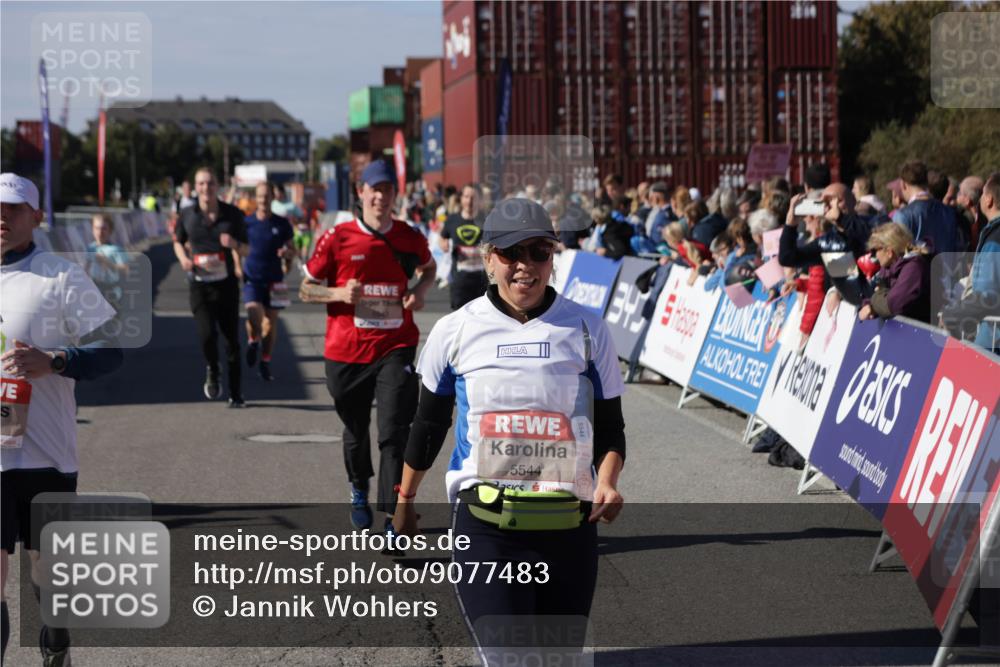 03.10.2025 - Köhlbrandbrückenlauf Jannik Wohlers http://msf.ph/oto/9077483 03.10.2025 13:17:17 Ziel 4361, 4404, 4988, 5031, 5073, 5090, 5429, 5479, 5544, 5638, 5642, 5667, 5890, 5943, 6389, 6431 meine-sportfotos.de