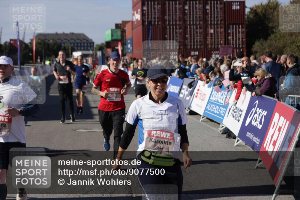03.10.2025 - Köhlbrandbrückenlauf Jannik Wohlers http://msf.ph/oto/9077500 03.10.2025 13:17:17 Ziel 4361, 4404, 4988, 5031, 5073, 5090, 5429, 5479, 5544, 5638, 5642, 5667, 5890, 5943, 6389, 6431 meine-sportfotos.de