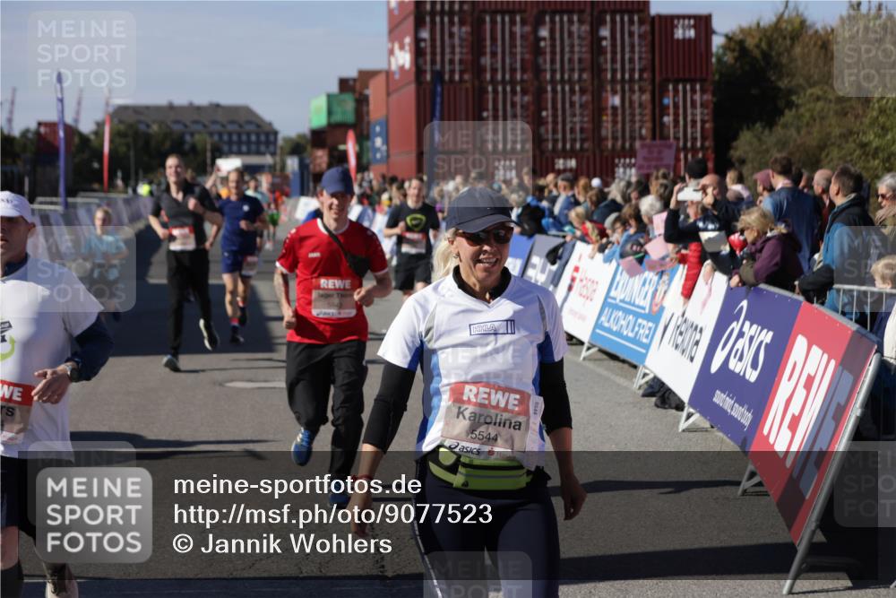 03.10.2025 - Köhlbrandbrückenlauf Jannik Wohlers http://msf.ph/oto/9077523 03.10.2025 13:17:17 Ziel 4361, 4404, 4988, 5031, 5073, 5090, 5429, 5479, 5544, 5638, 5642, 5667, 5890, 5943, 6389, 6431 meine-sportfotos.de