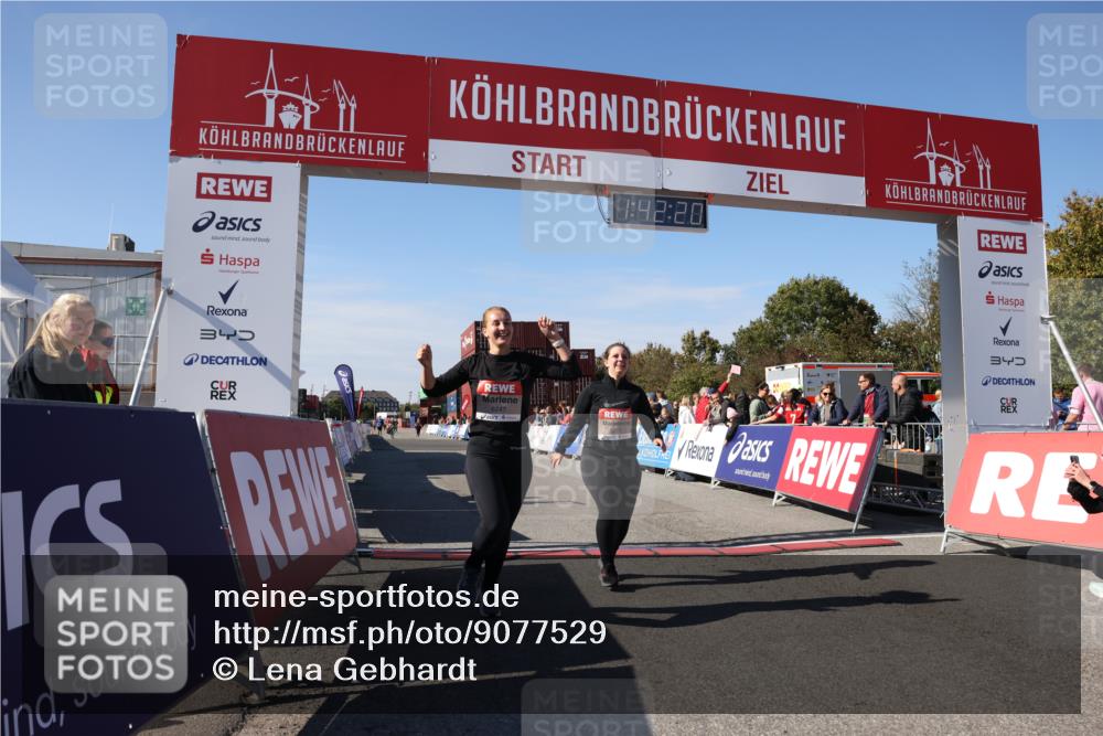 03.10.2025 - Köhlbrandbrückenlauf Lena Gebhardt http://msf.ph/oto/9077529 03.10.2025 13:42:21 Ziel 5271, 6247 meine-sportfotos.de