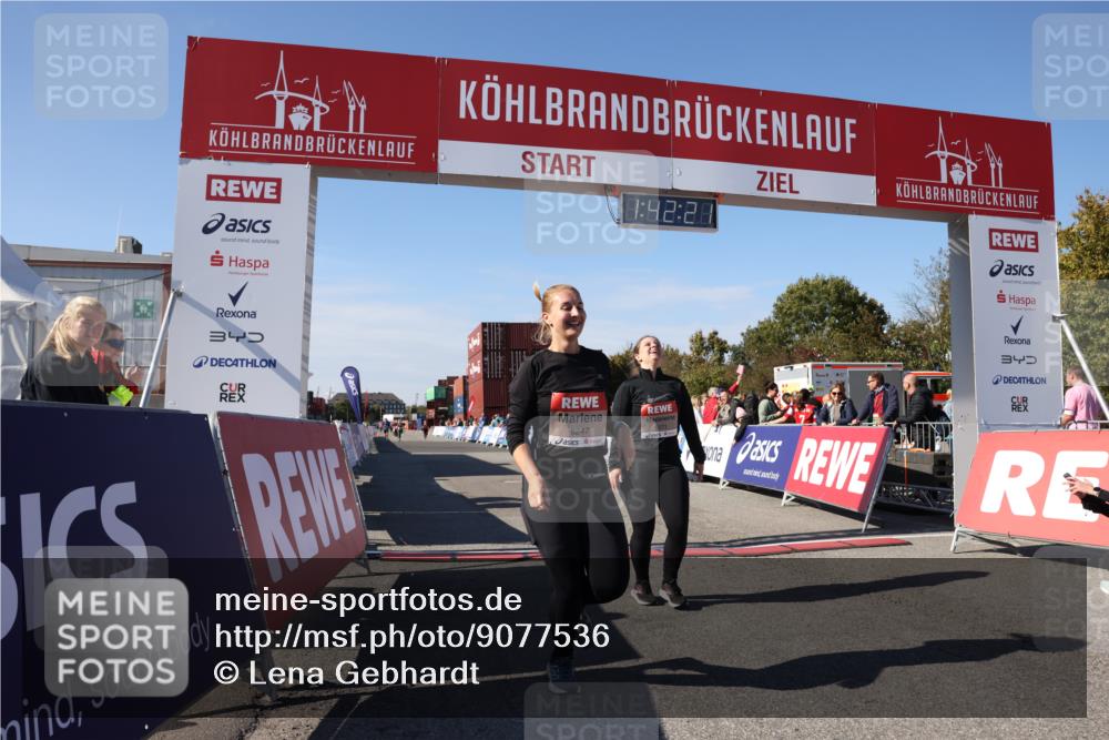03.10.2025 - Köhlbrandbrückenlauf Lena Gebhardt http://msf.ph/oto/9077536 03.10.2025 13:42:21 Ziel 5271, 6247 meine-sportfotos.de