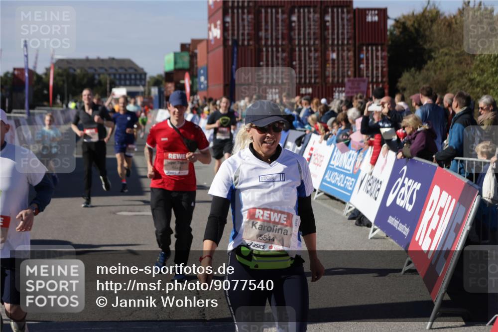 03.10.2025 - Köhlbrandbrückenlauf Jannik Wohlers http://msf.ph/oto/9077540 03.10.2025 13:17:17 Ziel 4361, 4404, 4988, 5031, 5073, 5090, 5429, 5479, 5544, 5638, 5642, 5667, 5890, 5943, 6389, 6431 meine-sportfotos.de