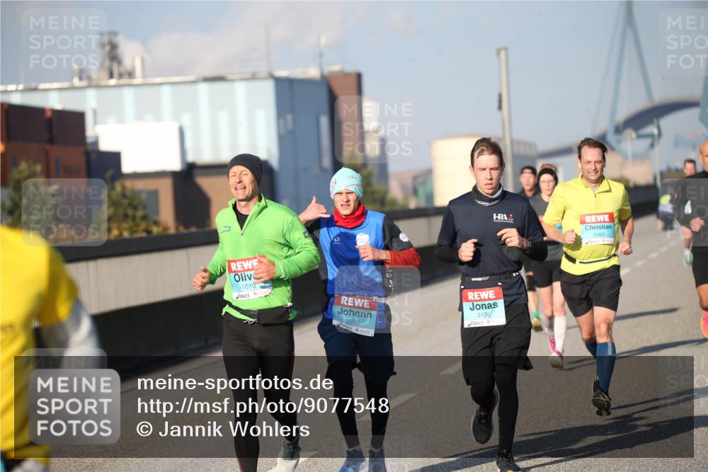 03.10.2025 - Köhlbrandbrückenlauf Jannik Wohlers http://msf.ph/oto/9077548 03.10.2025 09:44:13 Position 3 1083, 1010, 2955, 3136 meine-sportfotos.de