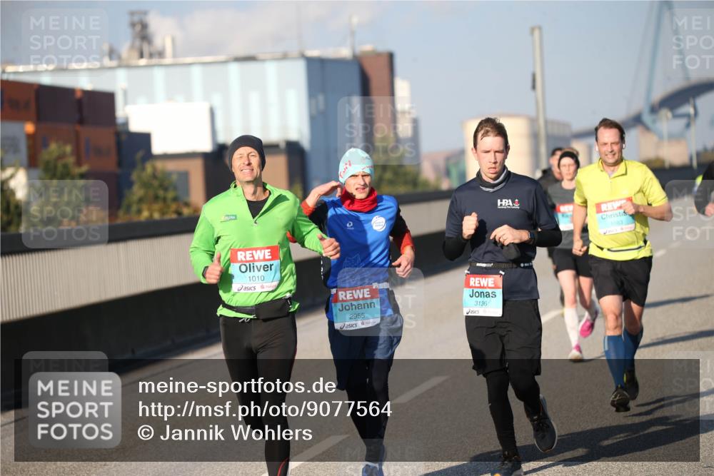 03.10.2025 - Köhlbrandbrückenlauf Jannik Wohlers http://msf.ph/oto/9077564 03.10.2025 09:44:13 Position 3 1010, 2955, 3136, 1083 meine-sportfotos.de