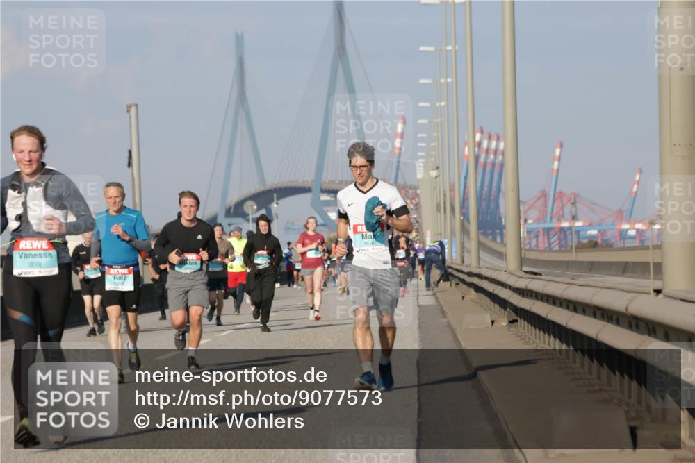 03.10.2025 - Köhlbrandbrückenlauf Jannik Wohlers http://msf.ph/oto/9077573 03.10.2025 09:52:27 Position 3 3278, 1516 meine-sportfotos.de