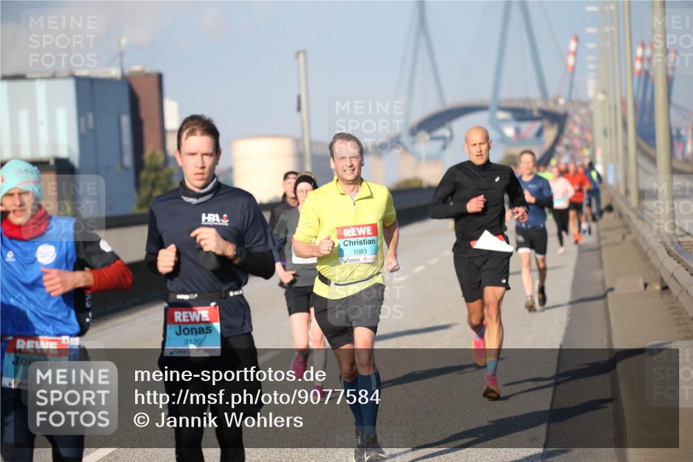 03.10.2025 - Köhlbrandbrückenlauf Jannik Wohlers http://msf.ph/oto/9077584 03.10.2025 09:44:14 Position 3 2955, 3136, 1083 meine-sportfotos.de