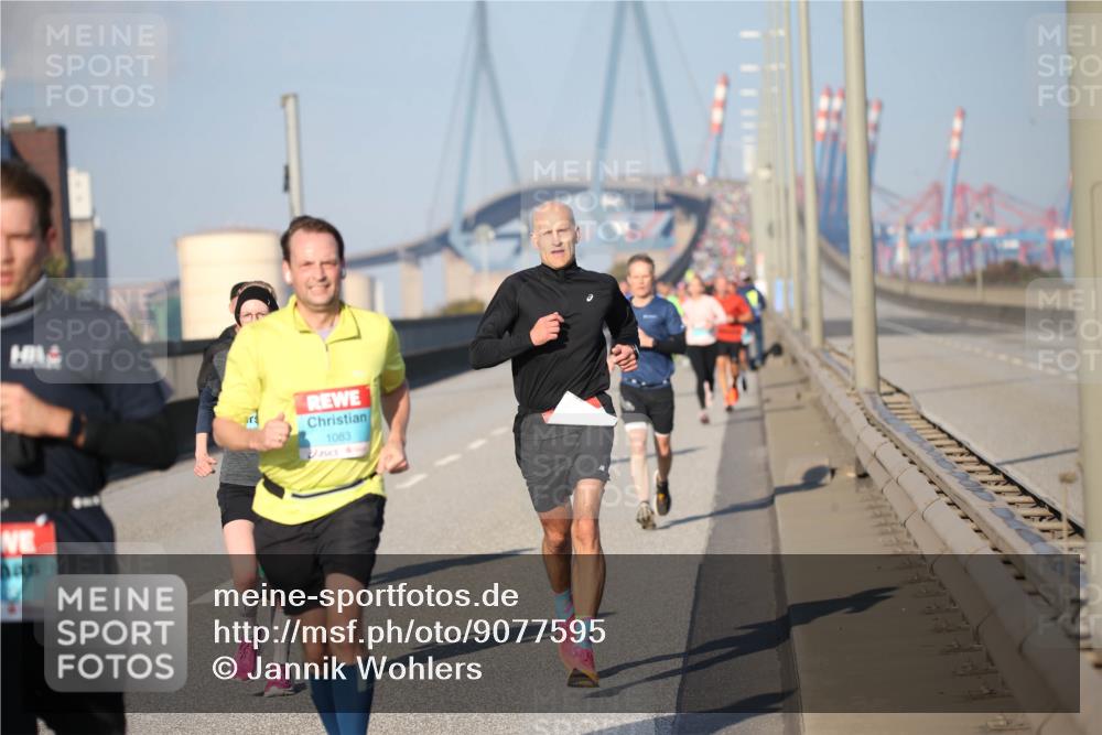 03.10.2025 - Köhlbrandbrückenlauf Jannik Wohlers http://msf.ph/oto/9077595 03.10.2025 09:44:15 Position 3 1083 meine-sportfotos.de