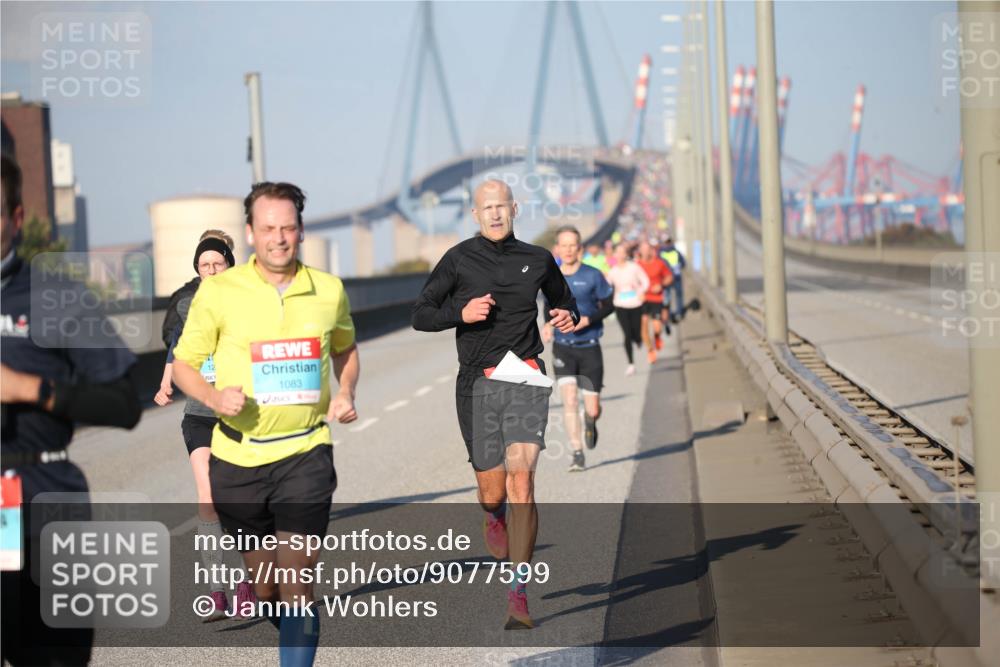 03.10.2025 - Köhlbrandbrückenlauf Jannik Wohlers http://msf.ph/oto/9077599 03.10.2025 09:44:15 Position 3 12, 1083 meine-sportfotos.de