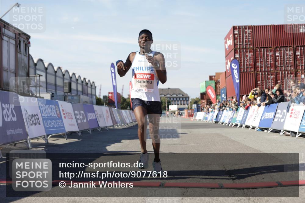 03.10.2025 - Köhlbrandbrückenlauf Jannik Wohlers http://msf.ph/oto/9077618 03.10.2025 12:48:29 Ziel 6359 meine-sportfotos.de