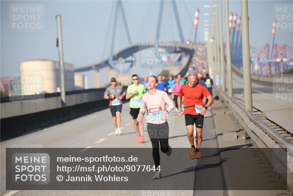 03.10.2025 - Köhlbrandbrückenlauf Jannik Wohlers http://msf.ph/oto/9077644 03.10.2025 09:44:25 Position 3 1251 meine-sportfotos.de