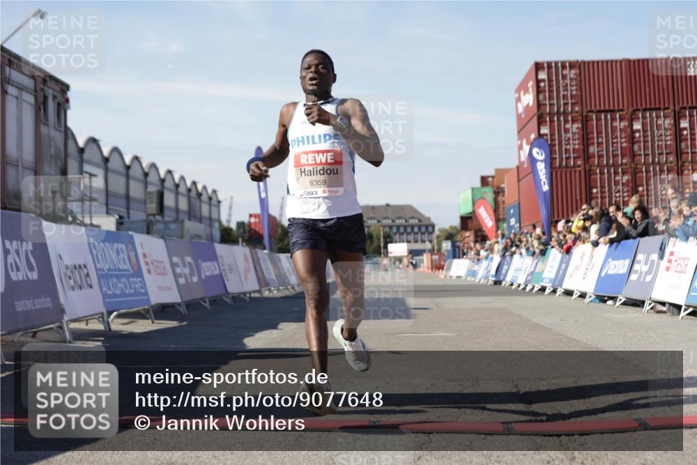 03.10.2025 - Köhlbrandbrückenlauf Jannik Wohlers http://msf.ph/oto/9077648 03.10.2025 12:48:29 Ziel 6359 meine-sportfotos.de