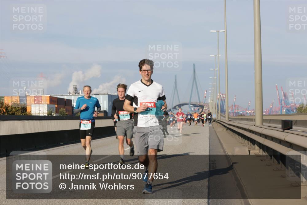 03.10.2025 - Köhlbrandbrückenlauf Jannik Wohlers http://msf.ph/oto/9077654 03.10.2025 09:52:33 Position 3  meine-sportfotos.de
