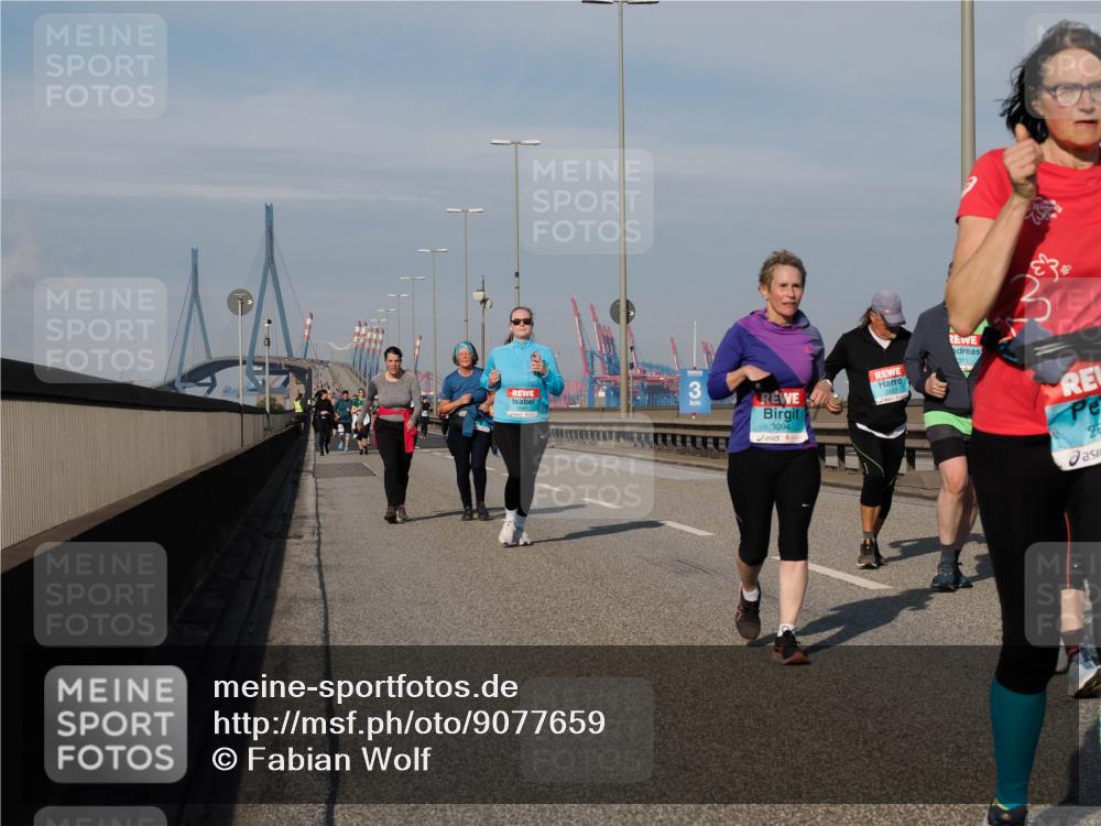 03.10.2025 - Köhlbrandbrückenlauf Fabian Wolf http://msf.ph/oto/9077659 03.10.2025 10:15:56 Position 3 3, 3094, 311, 3, 25 meine-sportfotos.de