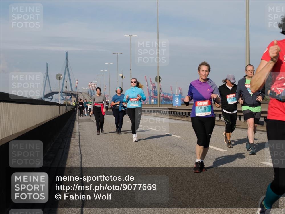 03.10.2025 - Köhlbrandbrückenlauf Fabian Wolf http://msf.ph/oto/9077669 03.10.2025 10:15:56 Position 3 3094 meine-sportfotos.de