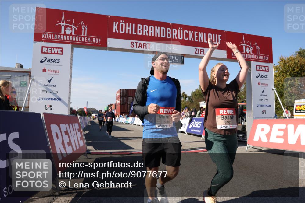 03.10.2025 - Köhlbrandbrückenlauf Lena Gebhardt http://msf.ph/oto/9077677 03.10.2025 13:42:42 Ziel 4944, 5086, 5254, 5418, 6160, 6161, 6260 meine-sportfotos.de