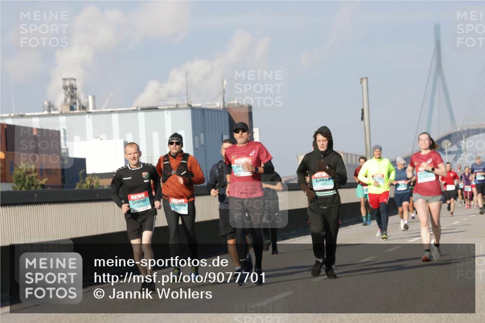 03.10.2025 - Köhlbrandbrückenlauf Jannik Wohlers http://msf.ph/oto/9077701 03.10.2025 09:52:36 Position 3 3320, 1673 meine-sportfotos.de