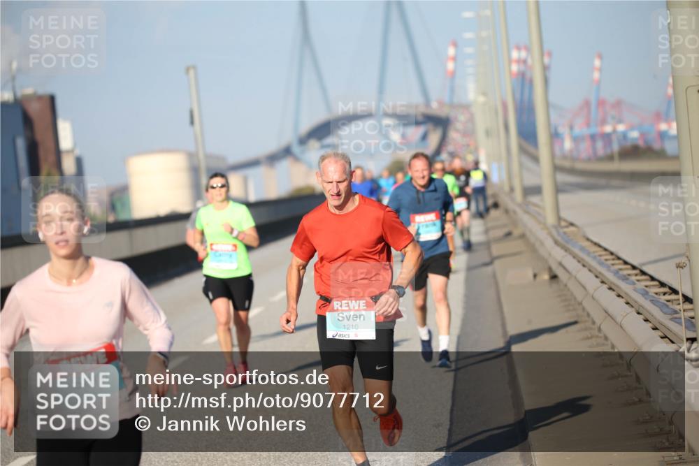 03.10.2025 - Köhlbrandbrückenlauf Jannik Wohlers http://msf.ph/oto/9077712 03.10.2025 09:44:30 Position 3 1251, 1210 meine-sportfotos.de