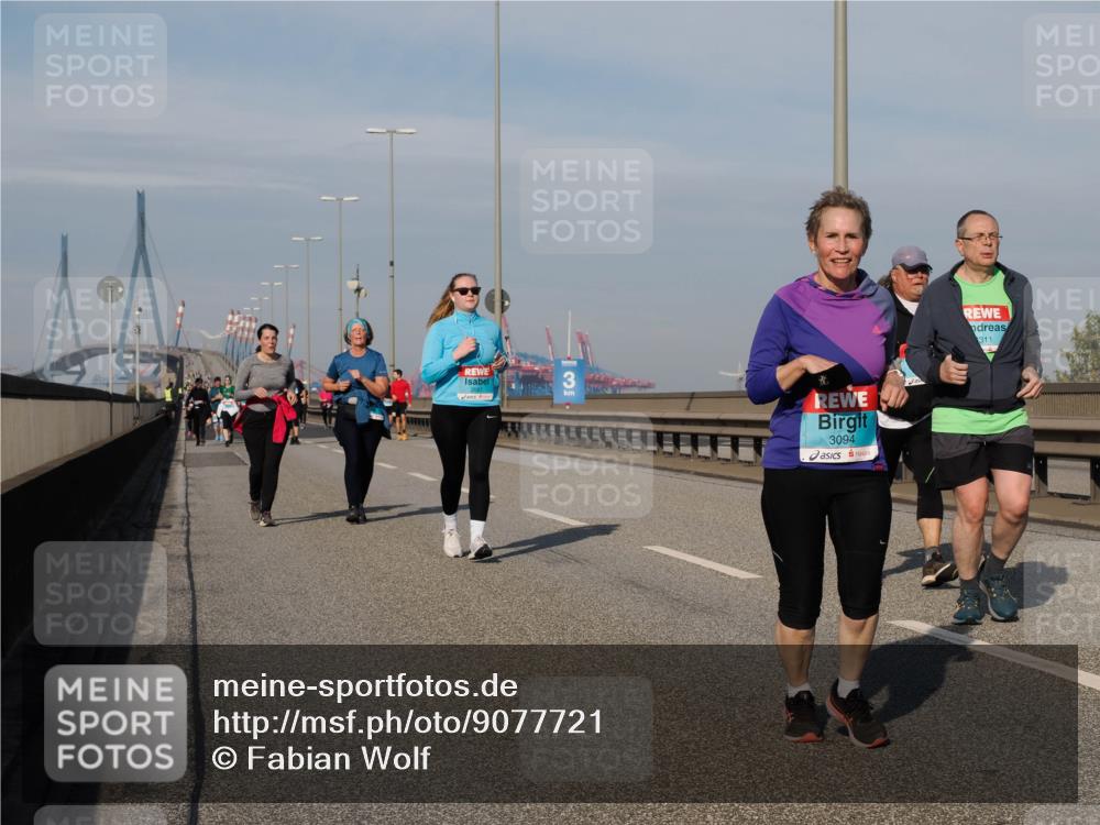 03.10.2025 - Köhlbrandbrückenlauf Fabian Wolf http://msf.ph/oto/9077721 03.10.2025 10:15:57 Position 3 3, 3094, 311 meine-sportfotos.de