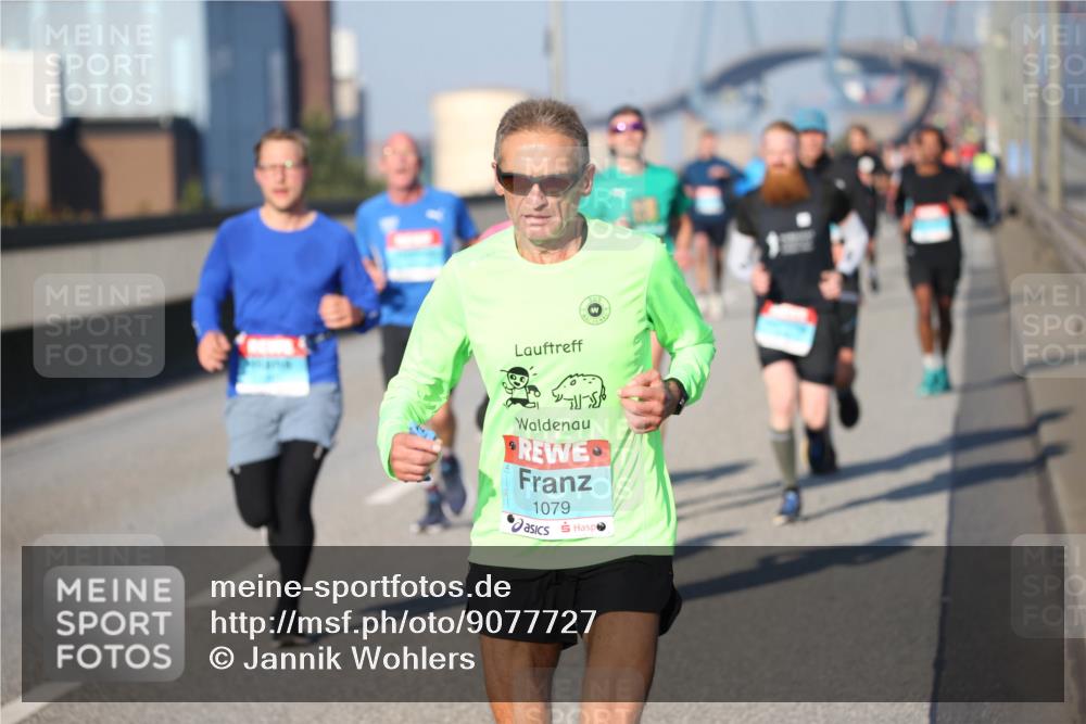 03.10.2025 - Köhlbrandbrückenlauf Jannik Wohlers http://msf.ph/oto/9077727 03.10.2025 09:44:42 Position 3 1079 meine-sportfotos.de