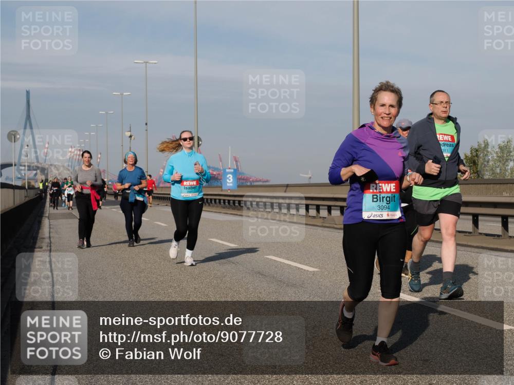 03.10.2025 - Köhlbrandbrückenlauf Fabian Wolf http://msf.ph/oto/9077728 03.10.2025 10:15:57 Position 3 3094, 311 meine-sportfotos.de
