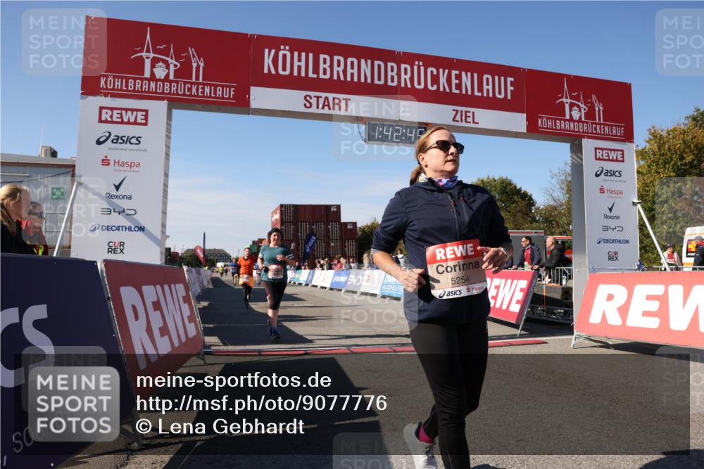 03.10.2025 - Köhlbrandbrückenlauf Lena Gebhardt http://msf.ph/oto/9077776 03.10.2025 13:42:45 Ziel 4944, 5086, 5254, 5418, 6160, 6161, 6260 meine-sportfotos.de
