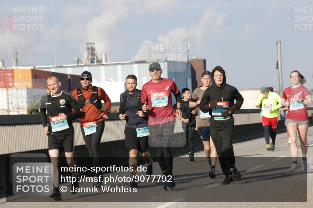 03.10.2025 - Köhlbrandbrückenlauf Jannik Wohlers http://msf.ph/oto/9077792 03.10.2025 09:52:38 Position 3 3320, 1126, 1680, 2696, 1673 meine-sportfotos.de
